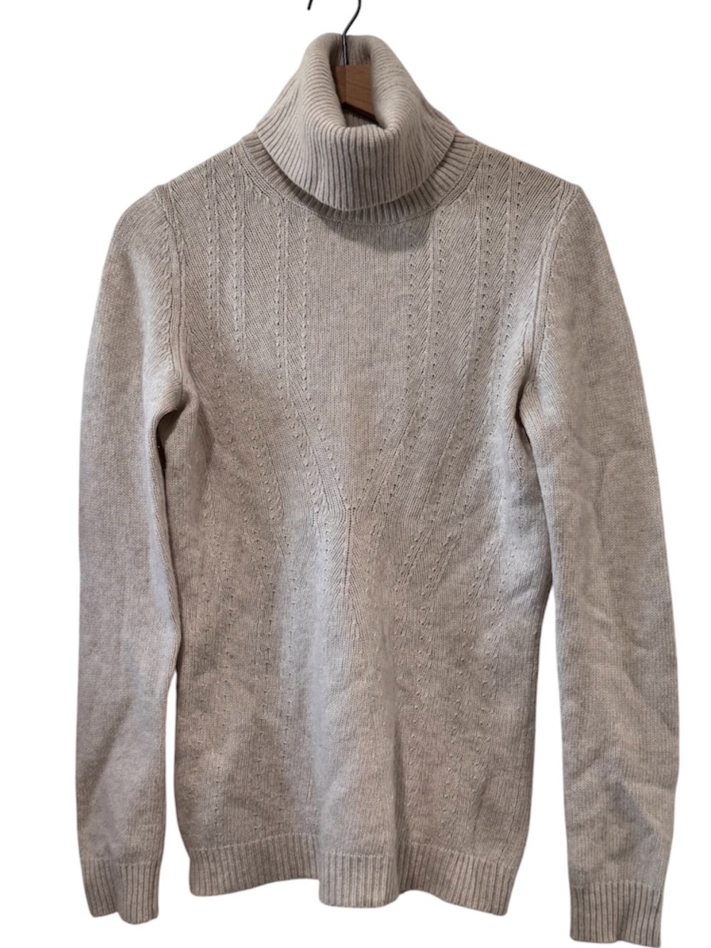 THEORY Classic Beige Turteneck Ribbed Knit Sweater